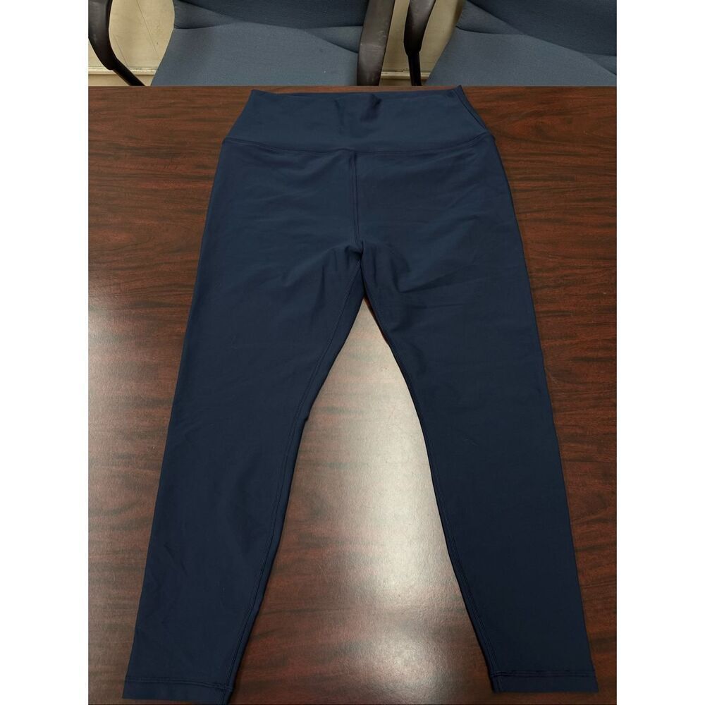 Peloton Navy Athletic Capri Leggings Size X-Large